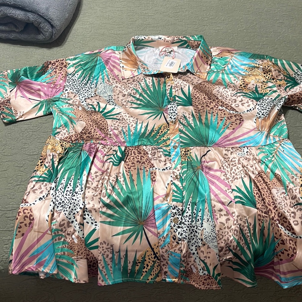 Nwt Entro shirt